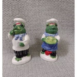 Novelty Chef Frog Set Salt and Pepper Shakers Glass NEW!